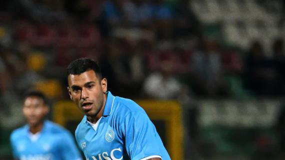 Lukaku ko, il Napoli chiede tempo all'Udinese: slittano le consuete visite dal medico di Cheddira 27 Non solo Osimhen, anche Cheddira può lasciare il Napoli: tre club sulle sue tracce