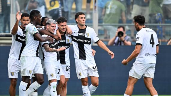 Parma e Fiorentina rientrano sul terreno di gioco per la ripresa. Al Tardini c'è pure il ct Spalletti 15 Parma e Fiorentina rientrano in campo per il secondo tempo. Al Tardini c'è anche il ct Spalletti