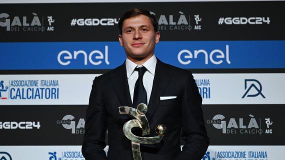 Barella: "Sogno la Champions. Mai fatto credere a nessuno di voler andar via dall'Inter" 16 Barella: "Sogno la Champions. Mai fatto credere a nessuno di voler andar via dall'Inter"