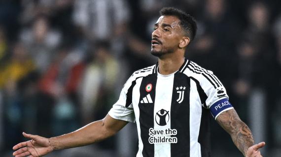 Clamoroso Napoli: Conte vorrebbe avere un nuovo difensore, occhi su Danilo della Juventus 11 Clamoroso Napoli: Conte vuole un nuovo difensore, occhi su Danilo della Juventus