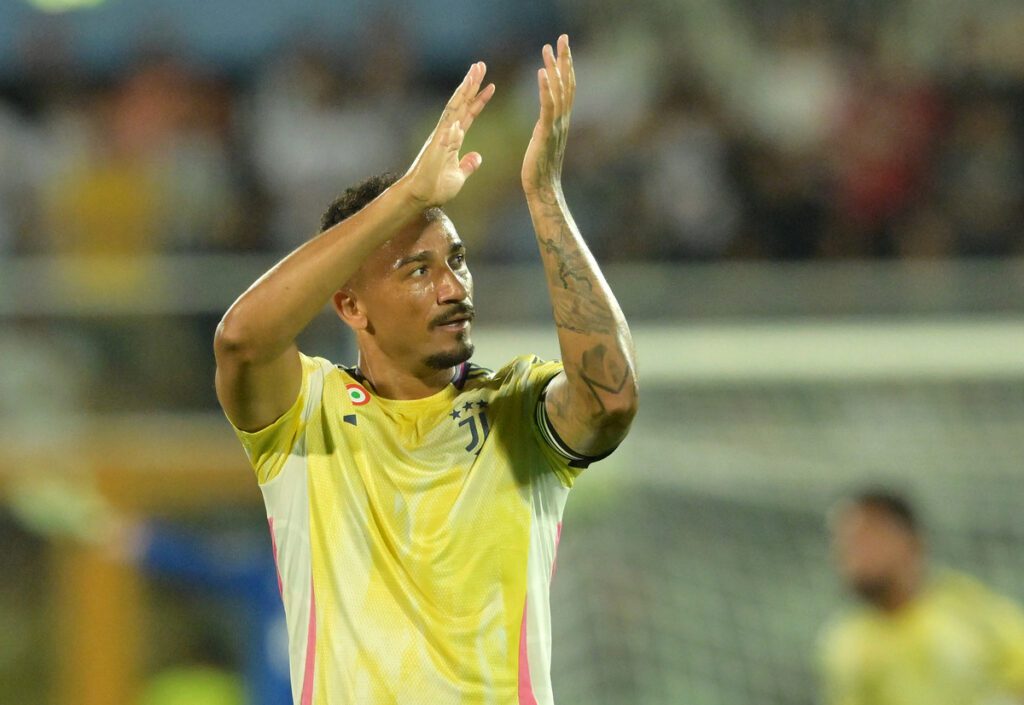 Danilo of Juventus FC celebrates after scoring goal 2-1 during the Pre-season Frienldy match between Juventus FC and Brest at Stadio Adriatico Giovanni Cornacchia on August 03, 2024 in Pescara, Italy. (Photo by Giuseppe Bellini/Getty Images)
