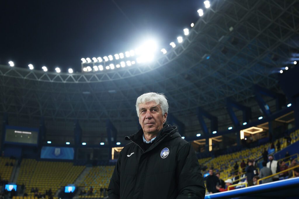RIYADH, SAUDI ARABIA - JANUARY 02: Gian Piero Gasperini, Head Coach of Atalanta, looks on prior to the Italian Super Cup Semi-Final match between FC Internazionale and Atalanta at Al Awwal Park on January 02, 2025 in Riyadh, Saudi Arabia. (Photo by Yasser Bakhsh/Getty Images)