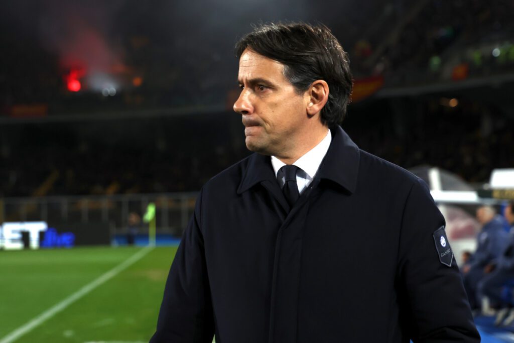 LECCE, ITALY - JANUARY 26: Head coach of FC Internazionale Simone Inzaghi looks on prior the Serie A match between Lecce and FC Internazionale at Stadio Via del Mare on January 26, 2025 in Lecce, Italy. (Photo by Maurizio Lagana/Getty Images)