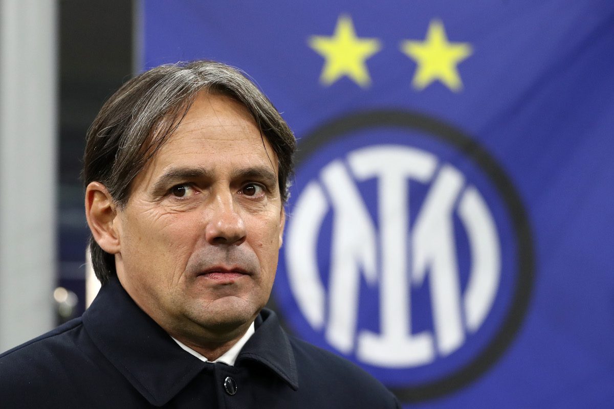 Inter set bonuses for Serie A and treble victory 3 MILAN, ITALY - DECEMBER 23: Simone Inzaghi, Head Coach of FC Internazionale, looks on prior to the Serie A match between FC Internazionale and Como at Stadio Giuseppe Meazza on December 23, 2024 in Milan, Italy. (Photo by Marco Luzzani/Getty Images)