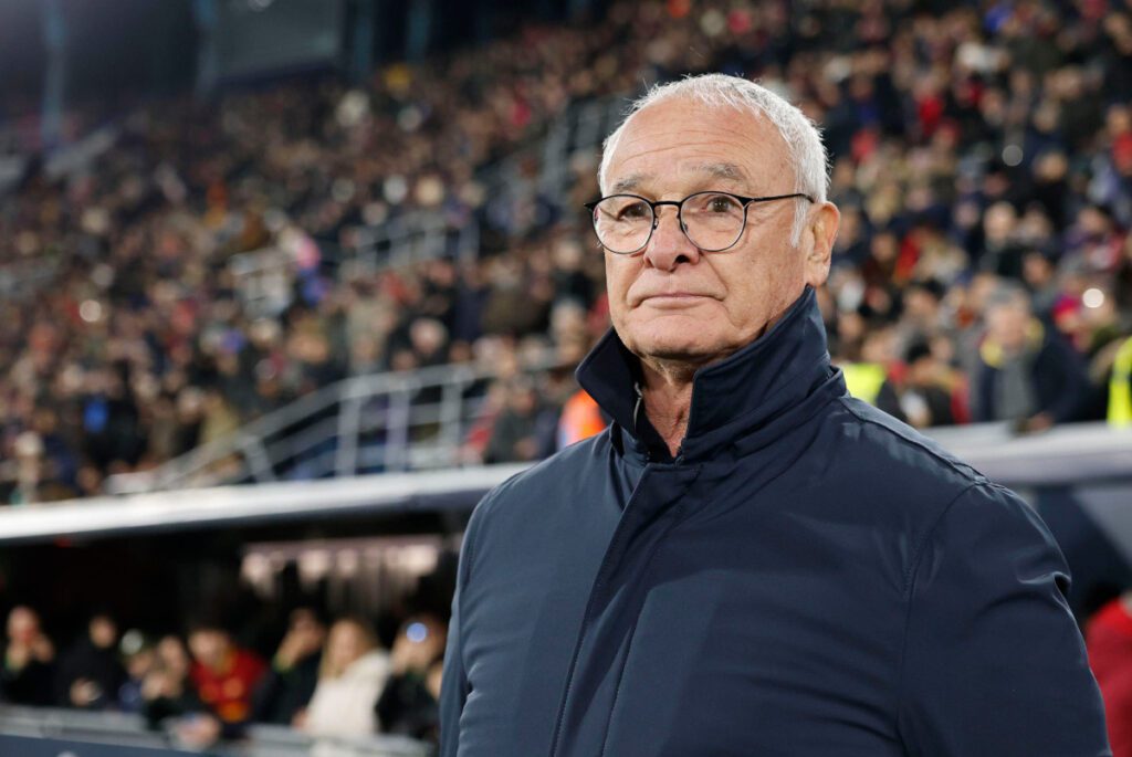 epa11820671 Roma's coach Claudio Ranieri reacts prior to the Italian Serie A soccer match Bologna FC vs AS Roma at Renato Dall'Ara stadium in Bologna, Italy, 12 January 2025. EPA-EFE/SERENA CAMPANINI