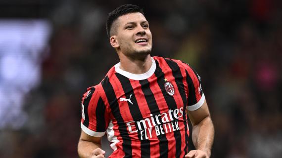 Il Milan riapre la gara di Napoli a sei minuti dal termine: assist di Theo, gol di Jovic 87 Il Milan riapre la partita di Napoli a sei minuti dalla fine: assist di Theo, gol di Jovic