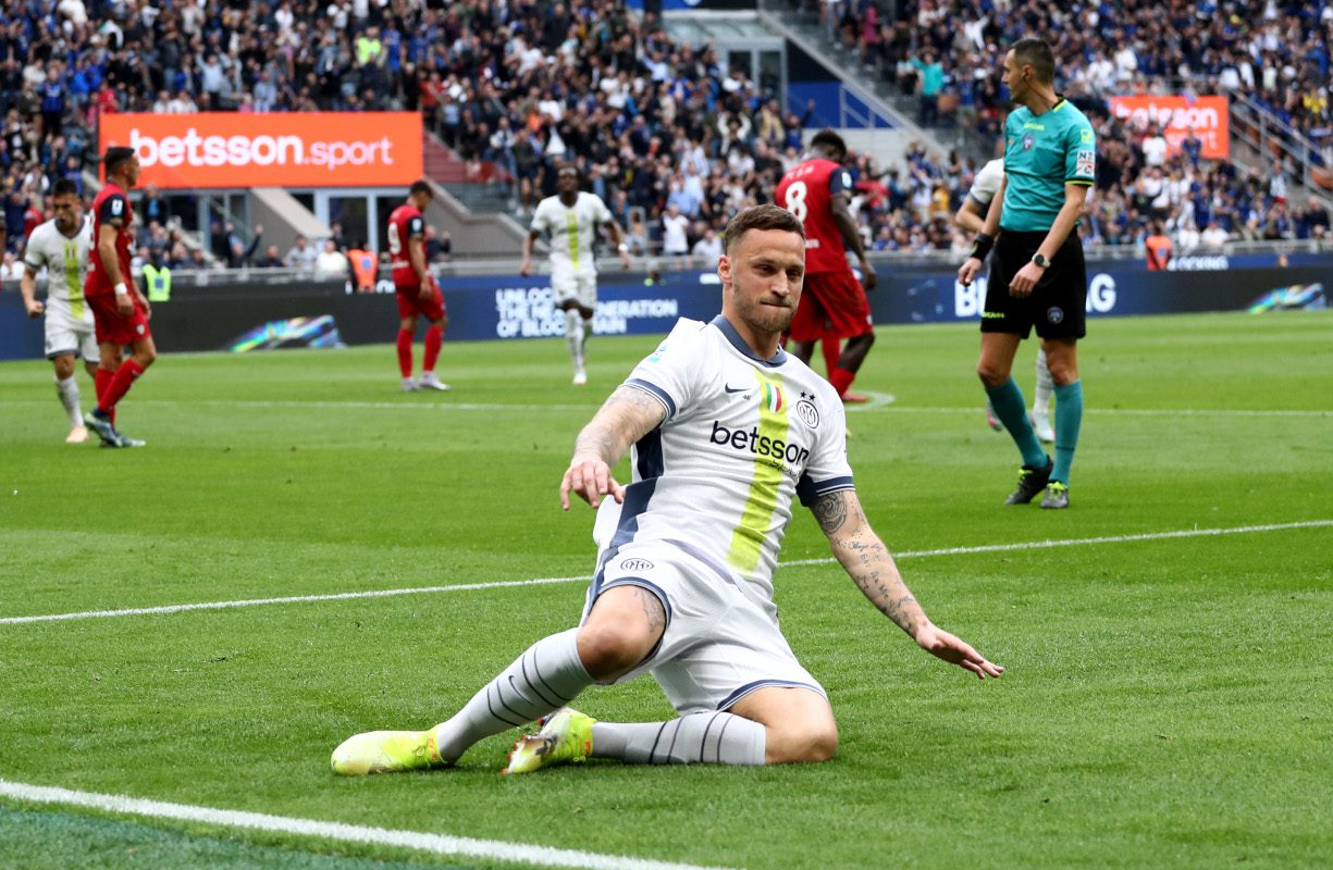 Serie A: Inter vs Verona – probable line-ups and where to watch on TV 5 MILAN, ITALY - APRIL 12: Marko Arnautovic celebrates scoring his team's first goal during the Serie A match between FC Internazionale and Cagliari at Stadio Giuseppe Meazza on April 12, 2025 in Milan, Italy. (Photo by Marco Luzzani/Getty Images)