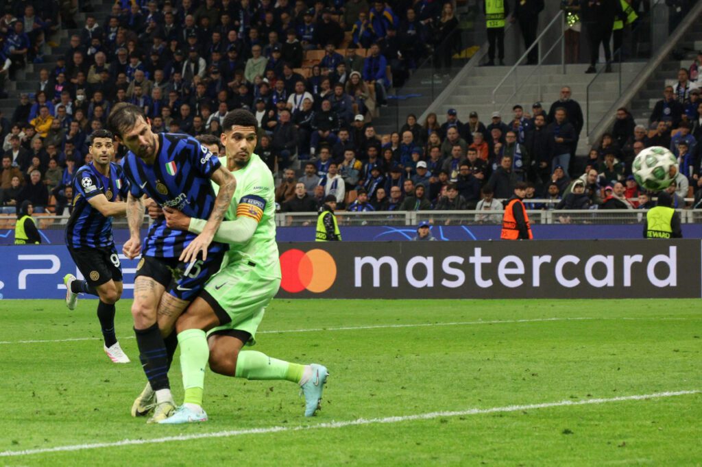 Inter defender Acerbi on verge of Italy return for Haaland battle 17 epa12078775 FC Inter's Francesco Acerbi (L) scores the 3-3 goal during the UEFA Champions League semifinal 2nd leg soccer match between Inter Milan and FC Barcelona, in Milan, Italy, 06 May 2025. EPA-EFE/DANIEL DAL ZENNARO