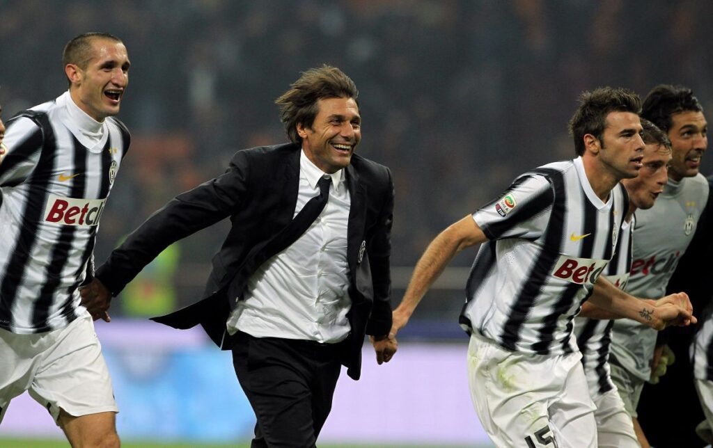 Chiellini will push for Conte in new Juventus role – report 20 MILAN, ITALY - OCTOBER 29: Antonio Conte (C) manager of Juventus FC celebrates a victory with Giorgio Chiellini (L), Andrea Barzagli, Claudio Marchisio and Gianluigi Buffon at the end of the Serie A match between FC Internazionale Milano and Juventus FC at Stadio Giuseppe Meazza on October 29, 2011 in Milan, Italy. (Photo by Marco Luzzani/Getty Images)