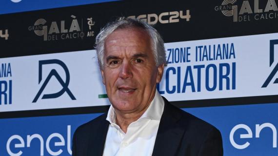 Donadoni: "Scudetto? Napoli favorito. L'Inter può essere distratta dalla Champions" 7 Donadoni: "Scudetto? Napoli favorito. L'Inter può essere distratta dalla Champions"