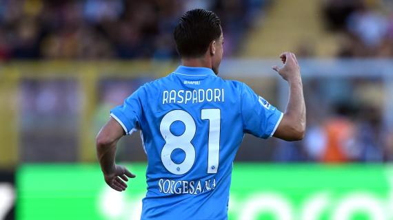 La protesta del Lecce contro la Lega e la punizione di Raspadori: Lecce-Napoli 0-1 al 45'