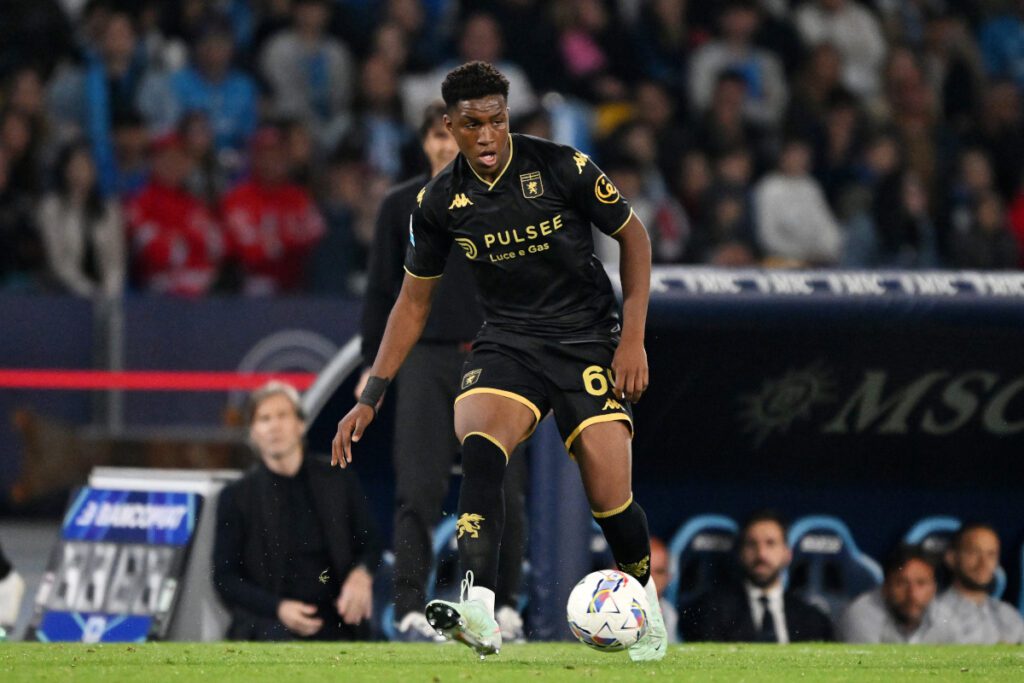 NAPLES, ITALY - MAY 11: Honest Ahanor of Genoa during the Serie A match between Napoli and Genoa at Stadio Diego Armando Maradona on May 11, 2025 in Naples, Italy. (Photo by Francesco Pecoraro/Getty Images)
