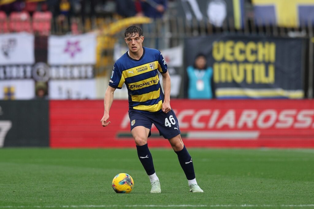 Inter consider offer for Milan and Juventus target Leoni 31 MONZA, ITALY - MARCH 15: Giovanni Leoni of Parma in action during the Serie A match between Monza and Parma at U-Power Stadium on March 15, 2025 in Monza, Italy. (Photo by Francesco Scaccianoce/Getty Images)