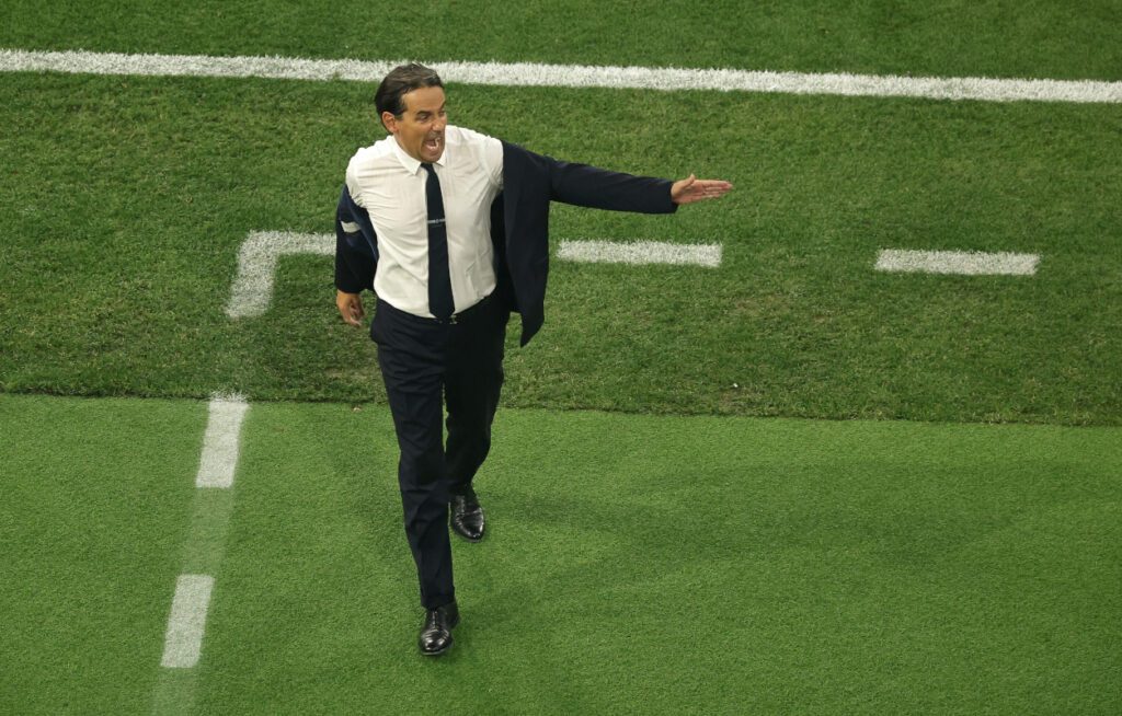 Inzaghi uncertain on Inter future after humiliating 5-0 Final: ‘We’ll see over next few days’ 159 epa12147954 Inter head coach Simone Inzaghi takes off his jacket during the UEFA Champions League final between Paris Saint-Germain and Internazionale Milano in Munich, Germany 31 May 2025. EPA-EFE/FRIEDEMANN VOGEL