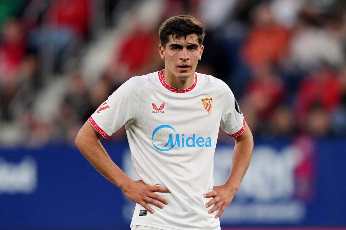 Report Napoli’s Juanlu offer rejected as Sevilla want over 20m 3 PAMPLONA, SPAIN - APRIL 24: Juanlu Sanchez of Sevilla FC reacts during the LaLiga match between CA Osasuna and Sevilla FC at Estadio El Sadar on April 24, 2025 in Pamplona, Spain. (Photo by Juan Manuel Serrano Arce/Getty Images) (Napoli links)