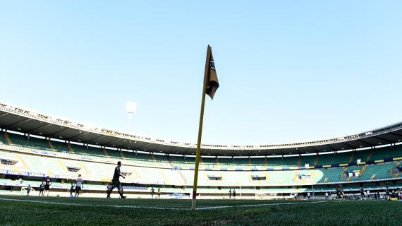 Nuove luci al "Bentegodi": al via i lavori, ma l'Hellas giocherà le prime tre partite in trasferta 23 Nuove luci al "Bentegodi": al via i lavori, ma l'Hellas giocherà le prime tre gare in trasferta