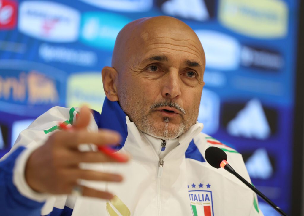 Spalletti explains why he announced his own Italy departure before Moldova qualifier 11 FLORENCE, ITALY - OCTOBER 07: Head coach Italy Luciano Spalletti speaks with the media during Italy press conference at Centro Tecnico Federale di Coverciano on October 07, 2024 in Florence, Italy. (Photo by Claudio Villa/Getty Images)