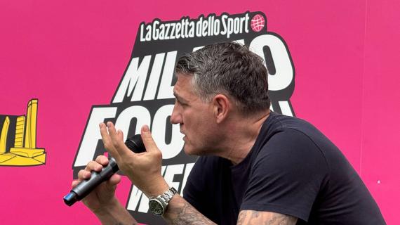 Vieri: "Nessun alibi per la Nazionale, siamo l'Italia e dobbiamo giocare sempre finalizzato alla vittoria" 29 Vieri: "Nessun alibi per la Nazionale, siamo l'Italia e dobbiamo giocare sempre per vincere"