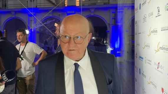 Il tifoso milanista Massimo Boldi: "È impossibile non rimpiangere Silvio Berlusconi" 20 Il tifoso milanista Massimo Boldi: "È impossibile non rimpiangere Silvio Berlusconi"