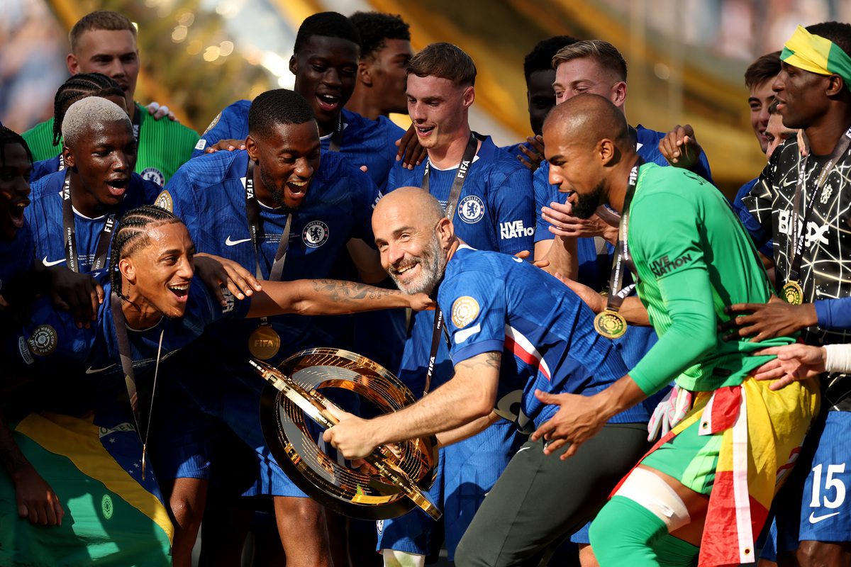EAST RUTHERFORD, NEW JERSEY - JULY 13: Enzo Maresca, Head Coach of Chelsea FC, celebrates with the FIFA Club World Cup trophy after their team's victory following the FIFA Club World Cup 2025 Final match between Chelsea FC and Paris Saint-Germain at MetLife Stadium on July 13, 2025 in East Rutherford, New Jersey. (Photo by Buda Mendes/Getty Images)