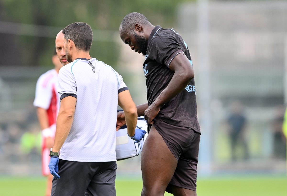 Lukaku breaks silence on social media after serious injury 7 CASTEL DI SANGRO, ITALY - AUGUST 14: Romelu Lukaku of Napoli leaves the pitch after suffering an injury during the pre-season friendly match between Napoli and Olympiacos at Stadio Teofilo Patini on August 14, 2025 in Castel di Sangro, Italy. (Photo by Giuseppe Bellini/Getty Images)