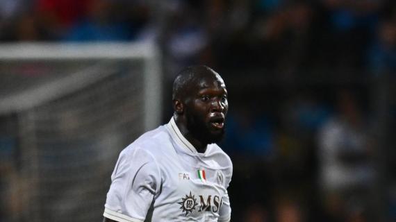 Napoli, infortunio per Lukaku: l'attaccante obbligato al cambio per un problema muscolare 18 Napoli, infortunio per Lukaku: l'attaccante costretto al cambio per un problema muscolare