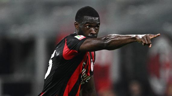 Milano, Tomori: "Allegri ci ha chiesto di difendere come squadra, questa mentalità ci offre sicurezza" 29 Milan, Tomori: "Allegri ci ha chiesto di difendere di squadra, questa mentalità ci dà fiducia"