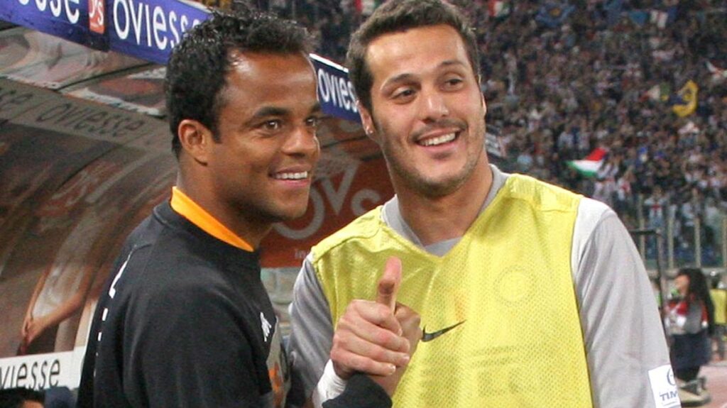 Amantino Mancini carica la Roma: contro l’Inter dura, Gasperini sogna Scudetto Napoli 8 Amantino Mancini spinge la Roma: "Dura con l'Inter, ma Gasp può sognare lo Scudetto"