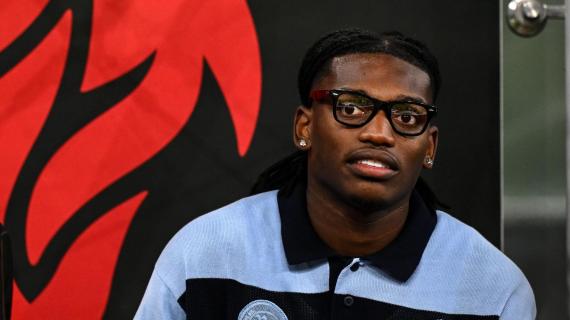 Leao bocciato da centravanti: Allegri avverte, il Napoli osserva 16 Leao rimandato da centravanti. Il monito di Allegri e le attenuanti del portoghese