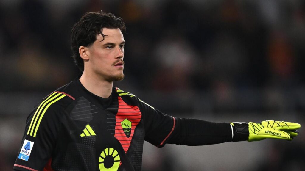 Roma, Svilar elogia Gasperini: mentalità vincente come quella del Napoli 11 Roma, Svilar applaude Gasperini: "Ci sta trasmettendo mentalità vincente. È fantastico"