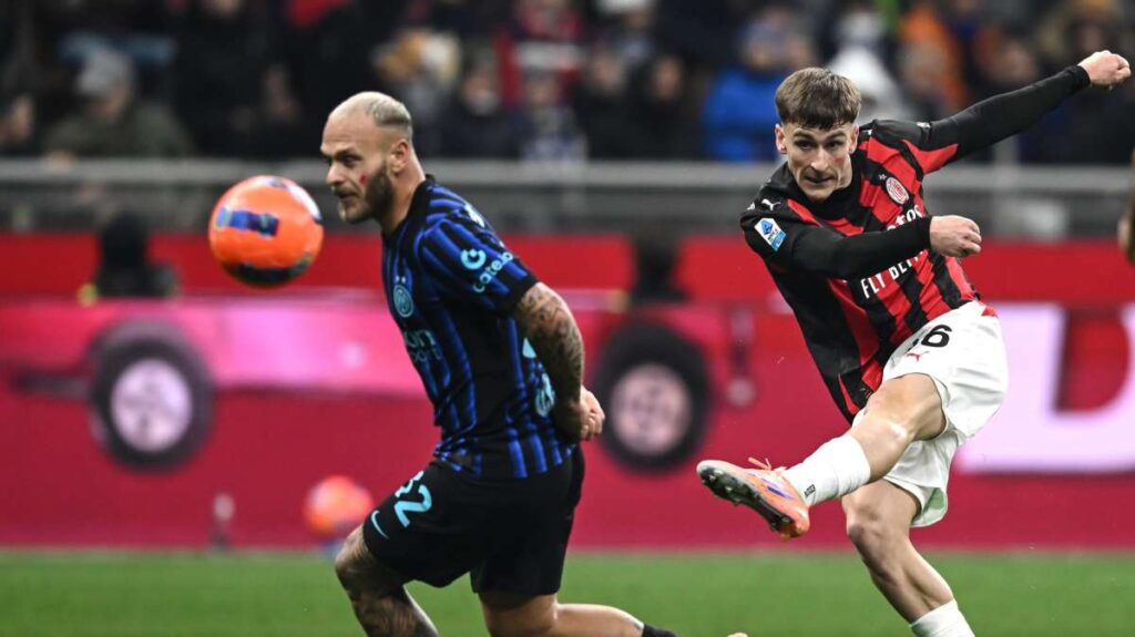 Top 11 Serie A dopo 16 giornate: 8 giocatori tra Milan e Inter, Napoli in corsa 5 Top 11 Serie A dopo 16 giornate: 8 giocatori tra Milan e Inter, Napoli in corsa