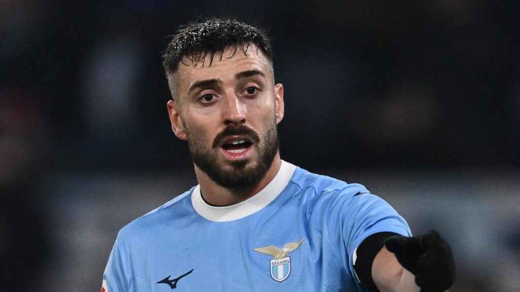 Gila critica Lazio: "Sofferto col Como, a Lecce serve vittoria" 16 Gila critica Lazio: "Sofferto col Como, a Lecce serve vittoria"