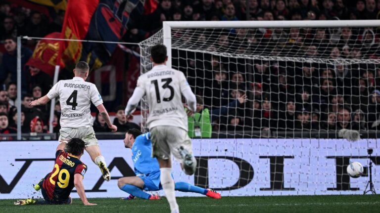 Napoli, Buongiorno commette due errori e Conte lo sostituisce