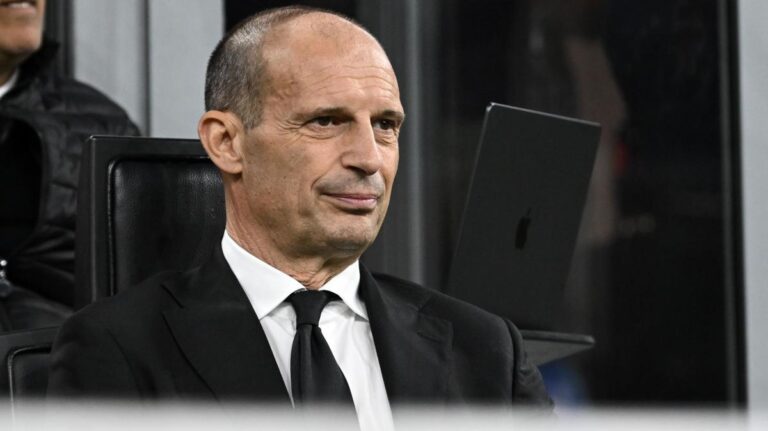Allegri scherza sul presunto accordo col Napoli: "Lo toglierei"