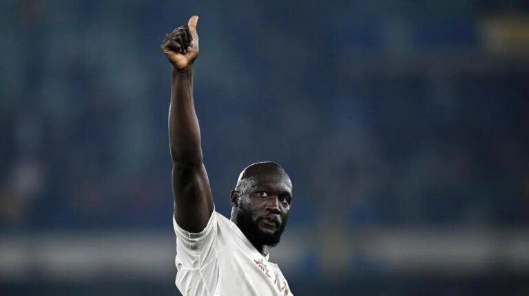 Lukaku dopo l'eliminazione del Belgio: "Fa male, ma resistiamo"