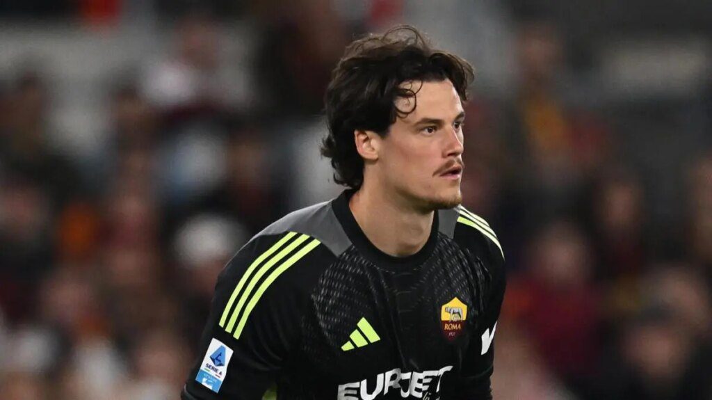 Roma, Svilar: "Pellegrini ansioso, Champions porterĆ energie" 10 Roma, Svilar: "Pellegrini ansioso, Champions porterĆ energie"