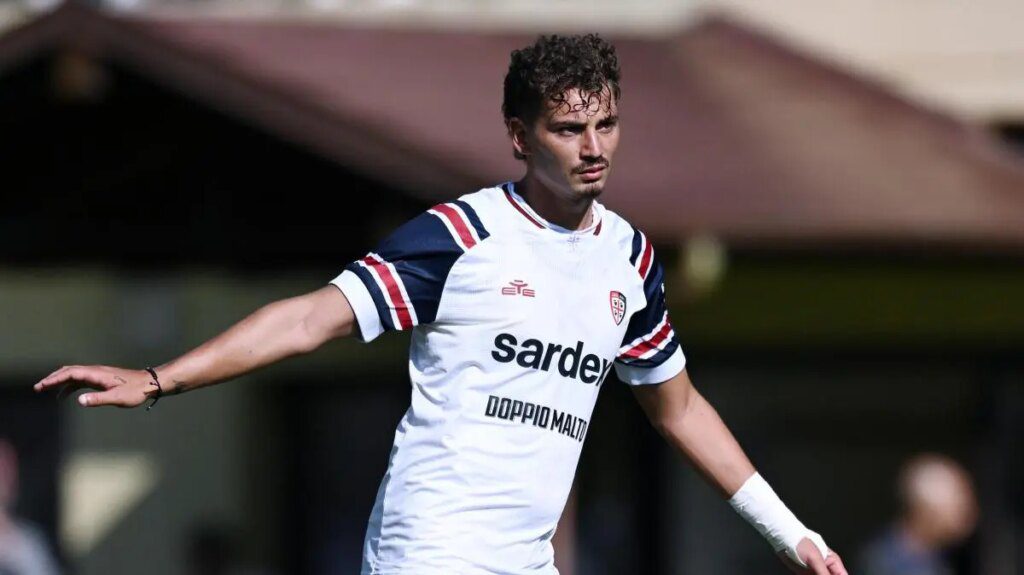 Sebastiano Esposito: quattro club di Serie A lo vogliono, Cagliari lo adegua 11 Sebastiano Esposito: quattro club di Serie A lo vogliono, Cagliari lo adegua