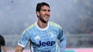 Vlahovic torna a Torino senza aver svuotato l’armadietto