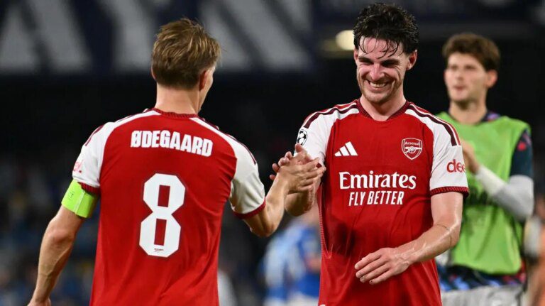 Arsenal vince a Napoli e torna a Londra con la pancia piena