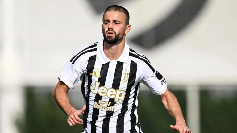 Calciatori Serie A esclusi dalle liste UEFA: il ruolo del mercato