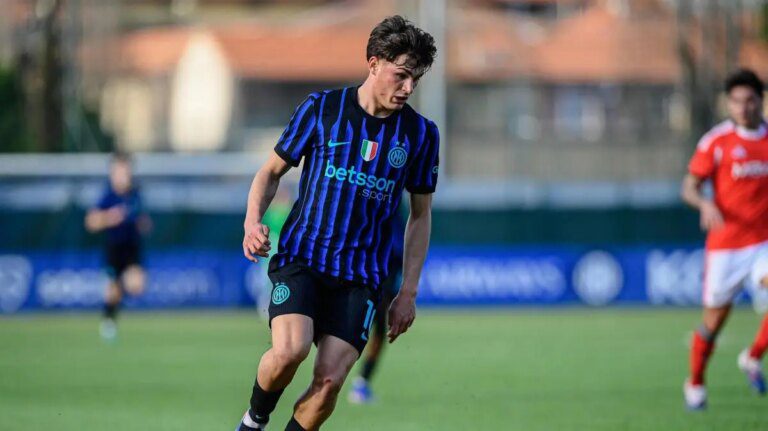 Inter, Mosconi su Lautaro Martinez: "Il miglior attaccante"