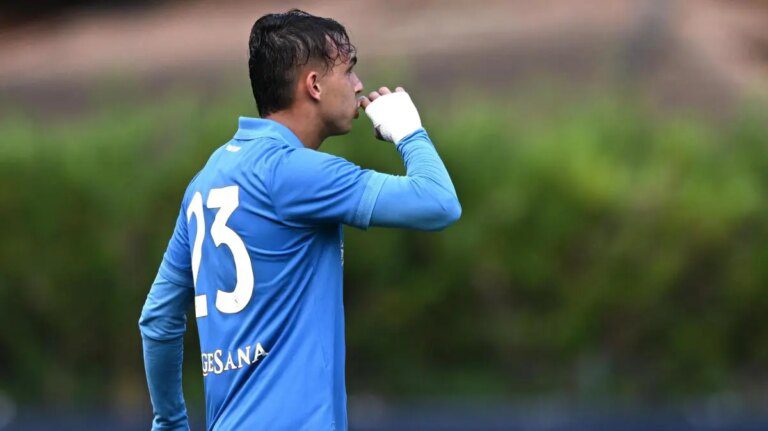 Napoli, Giovane: “Ernia da mesi, intervento anticipato per la stagione”