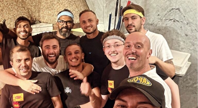 Lobotka e Cannavaro da Concettina ai Tre Santi: dopo il gol al Bologna, pizza e 53 anni