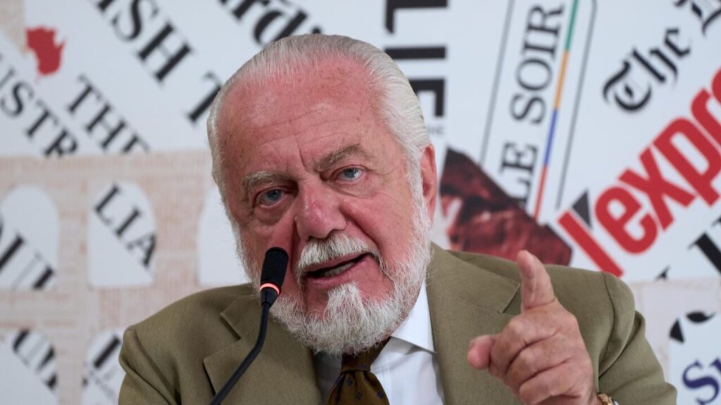 De Laurentiis e l'ipotesi cessione: «Chi può ripagare 25 anni di sforzi si faccia avanti» 13 De Laurentiis e l'ipotesi cessione: «Chi può ripagare 25 anni di sforzi si faccia avanti»