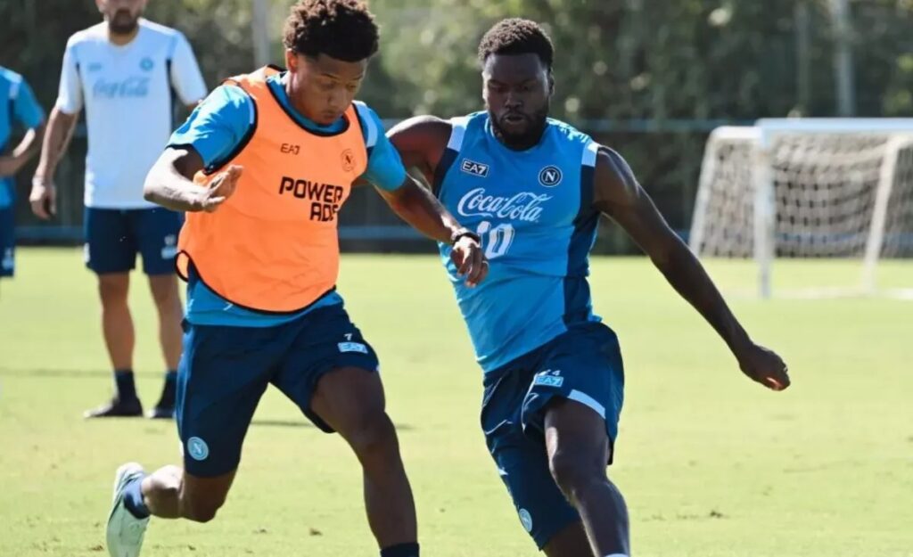 Napoli-Avellino a Castel Volturno: Allegri prova il 3-4-2-1, Neres e Lucca sotto esame 20 Napoli-Avellino a Castel Volturno: Allegri prova il 3-4-2-1, Neres e Lucca sotto esame