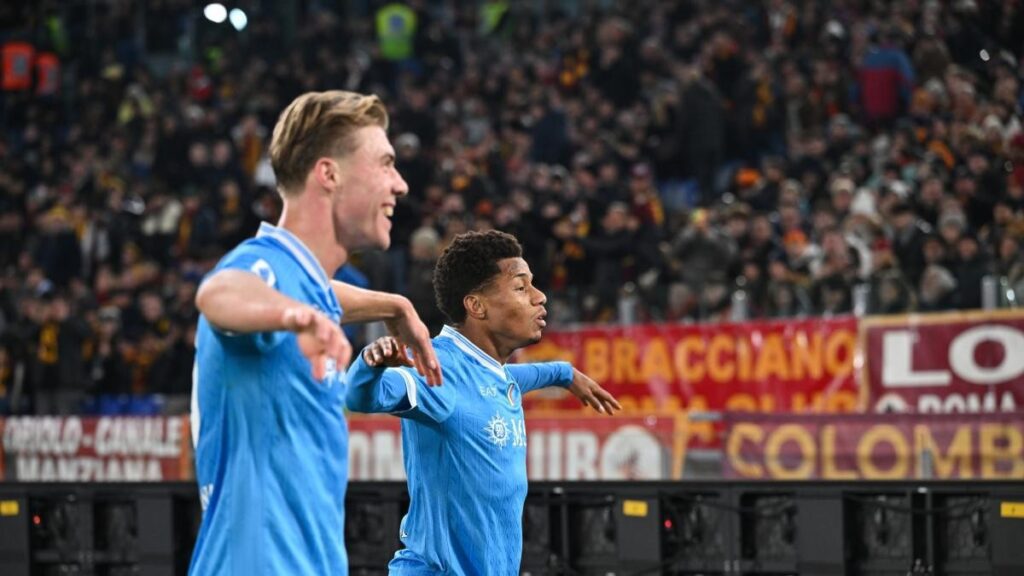 Napoli-Frosinone alle 20:45: primo bivio per Allegri, Frosinone giĆ a 10 punti e Raimondo di ritorno 11 Napoli-Frosinone alle 20:45: primo bivio per Allegri, Frosinone giĆ a 10 punti e Raimondo di ritorno