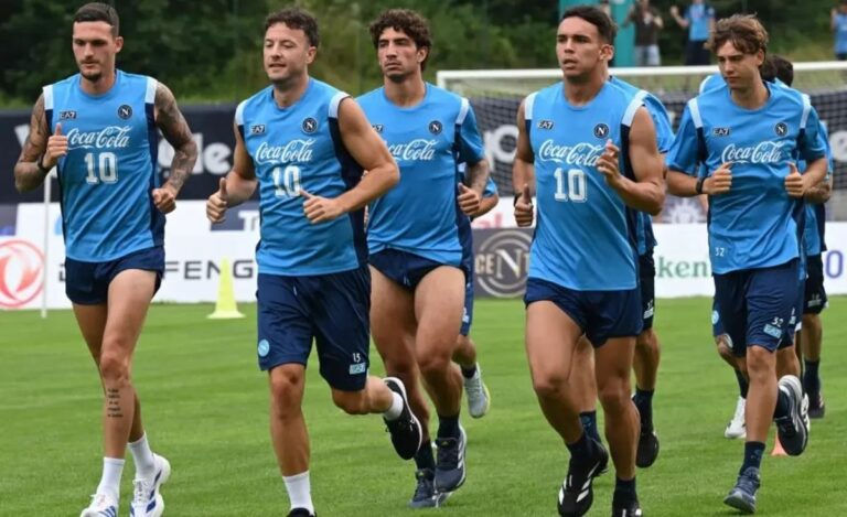 Il Napoli smentisce il ritiro: piena fiducia in Allegri, niente drammi dopo Villarreal 8 Il Napoli smentisce il ritiro: piena fiducia in Allegri, niente drammi dopo Villarreal