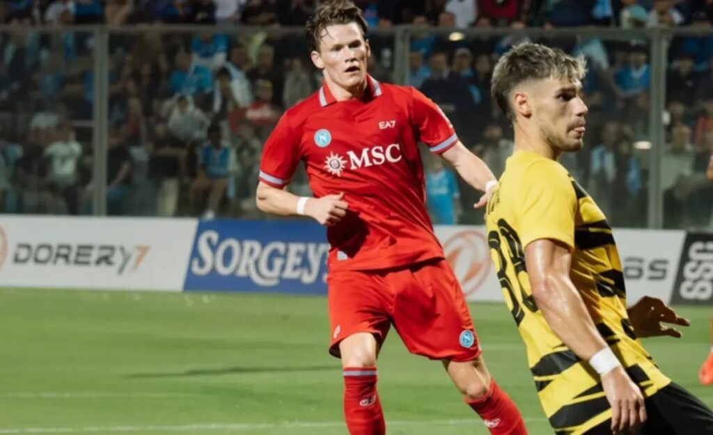 McTominay chiede 8 milioni per rinnovare e il Real Madrid bussa: il Napoli rischia di trovarsi la grana a gennaio 2 McTominay chiede 8 milioni per rinnovare e il Real Madrid bussa: il Napoli rischia di trovarsi la grana a gennaio