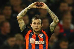 1533587206 Bernard allEverton Milan e Inter beffate