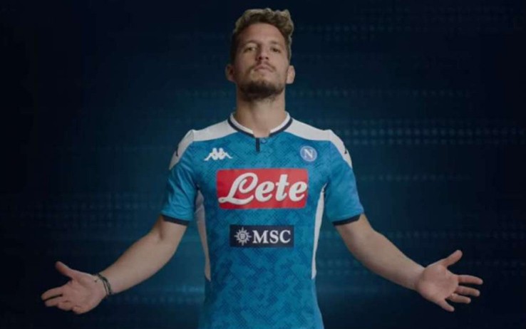 Sky Napoli presentata la maglia ufficiale 20192020. FOTO